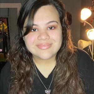 Meet your Posher, Gaby